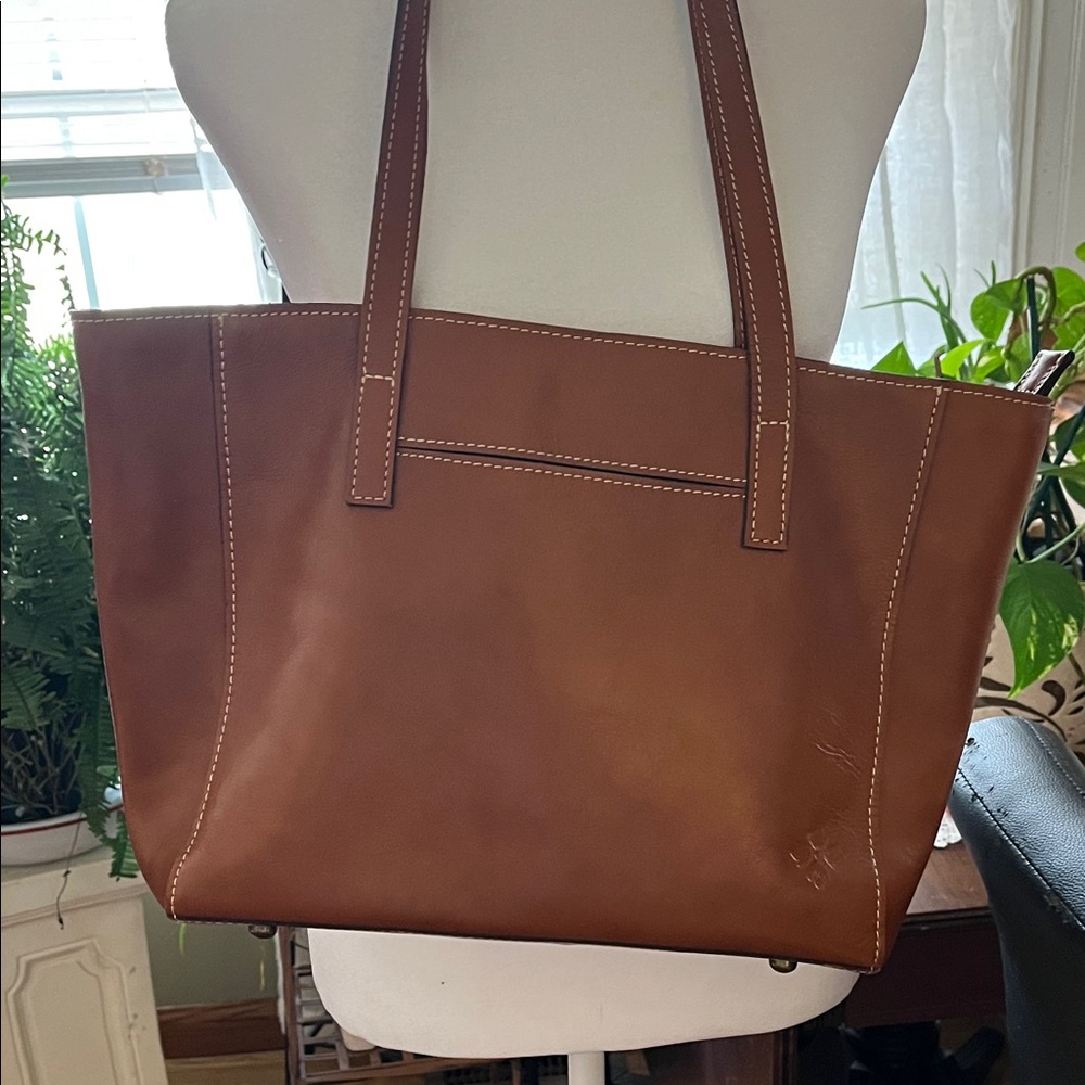 Patricia Nash Tan Leather Tote Shoulder Bag Zip Closure